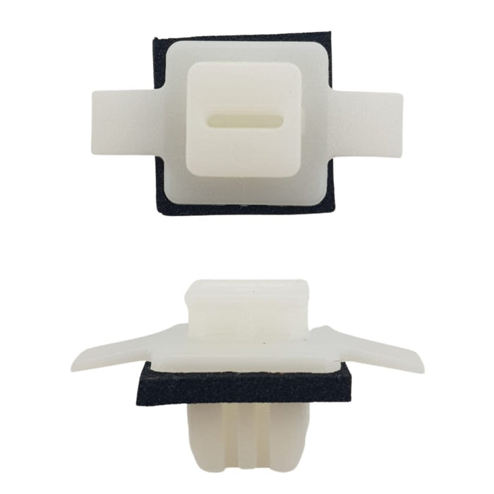 Honda - Wheel Flare Retainer