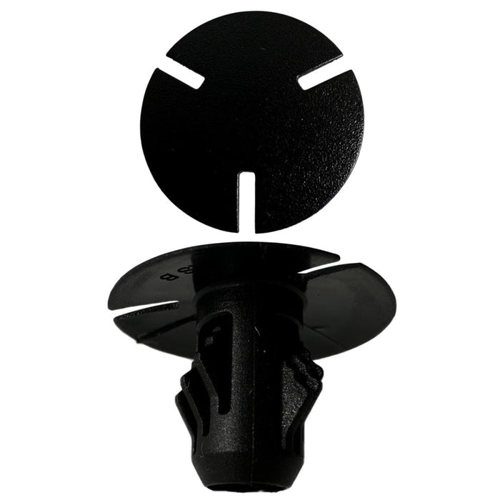 Mercedes - Trunk Trim Retainer